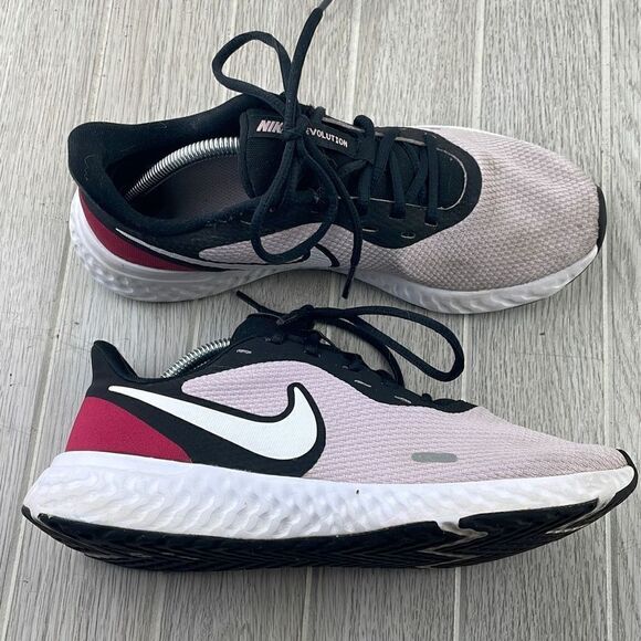 Nike Women's Revolution 5 Iced Marathon Running Shoes Pink & Maroon. Size 9.5 - Picture 6 of 9